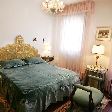 B&B Il Glicine Fiorito Венеция-Лидо Экстерьер фото